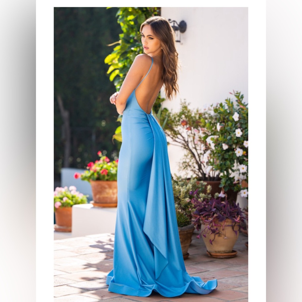 SELLING LADY BLACK TIE STORE CREDIT (read below)